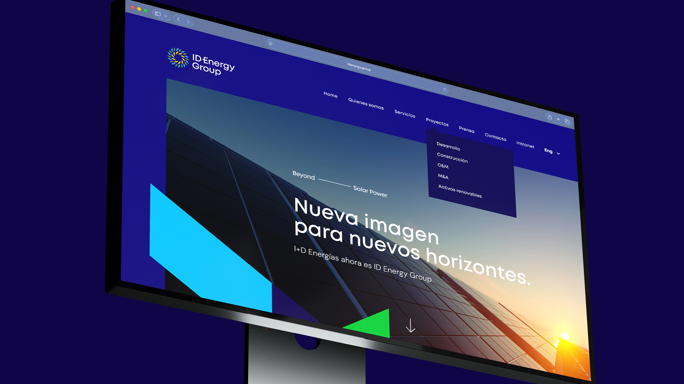 Web de ID-Energy Group, grupo de energías renovables, en un monitor