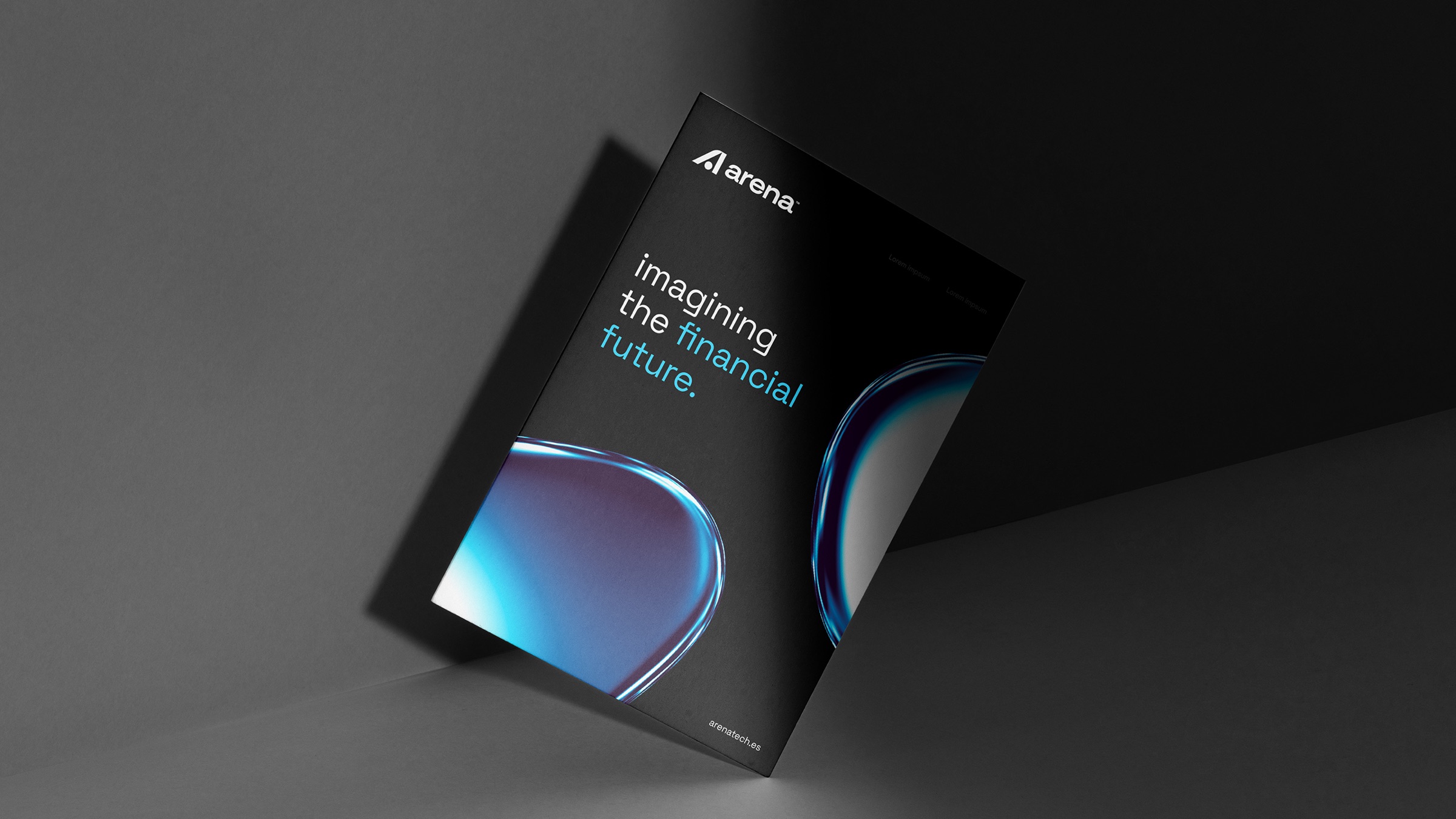 Folleto corporativo de Arena Financial Tech con la identidad diseñada por JohnAppleman®