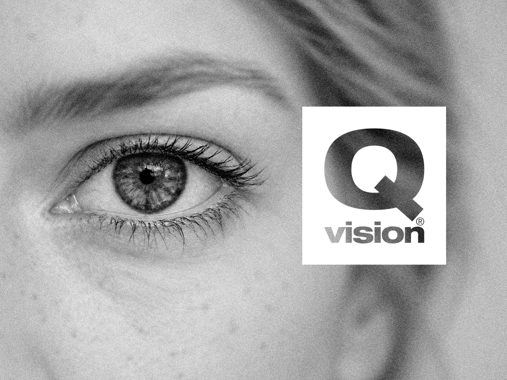 Naming, identidad visual y comunicación publicitaria para una clínica oftalmológica