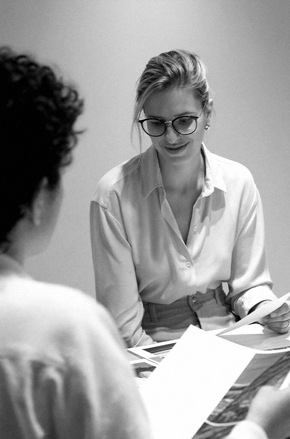 Dirección creativa aplicando el método de trabajo de la firma